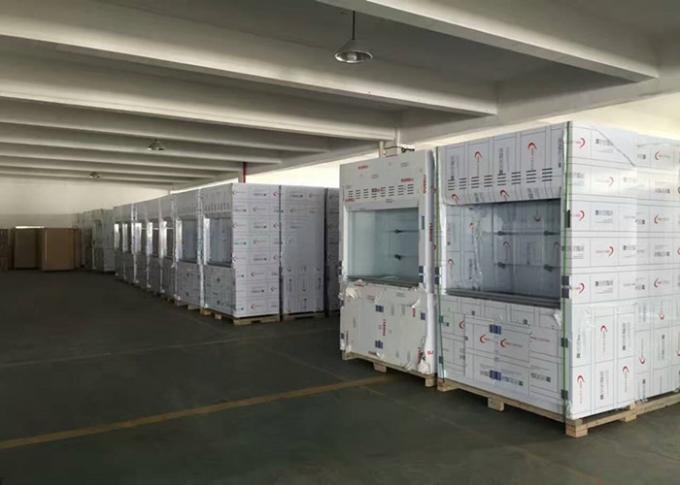 Laboratório Agrícola PP Capuz de fumaça 8-10mm Placas de trabalho brancas Soquetes de energia 220V 0