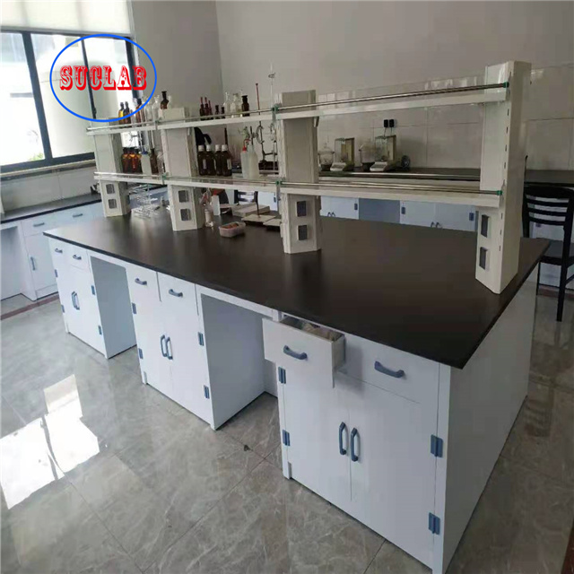 Estação de trabalho de laboratório de química: ergonômica, flexível e personalizável 1