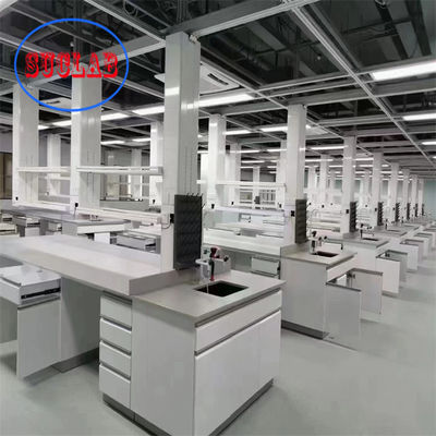 Bom preço Bancos de laboratório versáteis Mobiliário de laboratório químico com caixa à prova de salpicos Cobertura de proteção bancadas fenólicas on-line